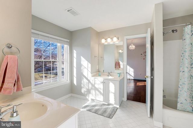 43258 MEADOWOOD CT, Leesburg, VA 20176