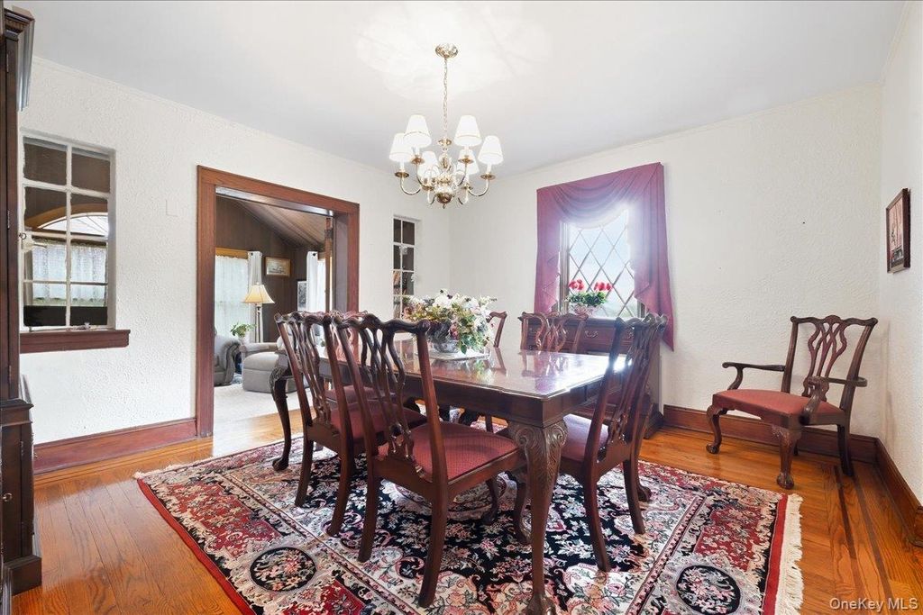 119 Somerset Avenue, Garden City, NY 11530 — photo 5
