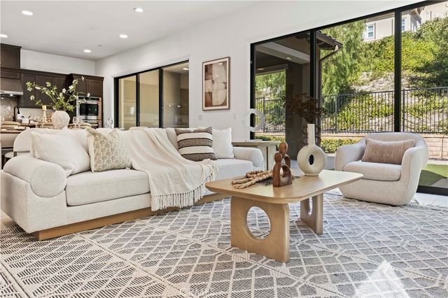 40 Forster, Lake Forest, CA 92630