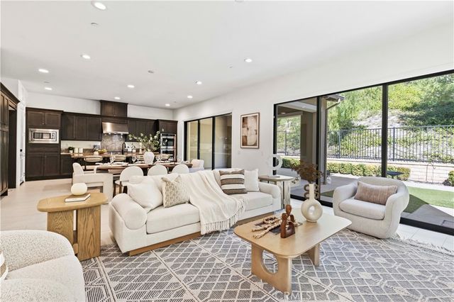 40 Forster, Lake Forest, CA 92630