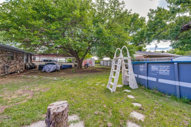 614 Elder Street, Collinsville, TX 76233