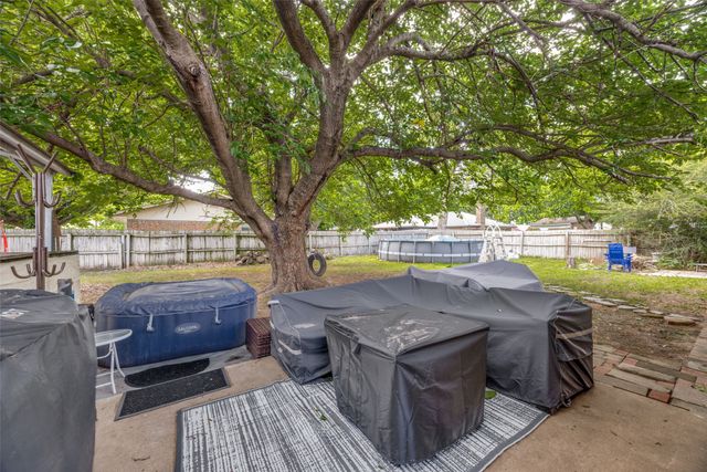 614 Elder Street, Collinsville, TX 76233