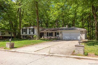 21257 Woodfarm Drive, Northville, MI 48167