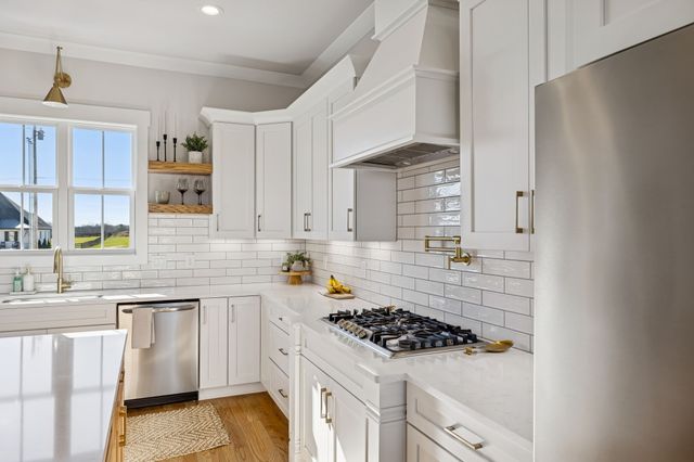 3013 Ora Ln, Spring Hill, TN 37174