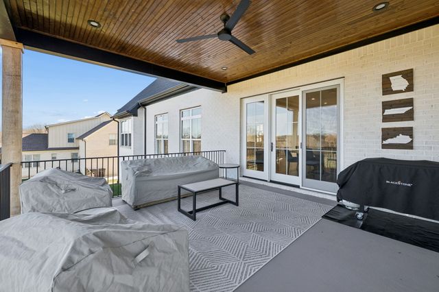 3013 Ora Ln, Spring Hill, TN 37174