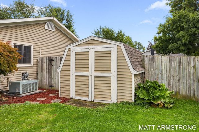 2160 Tulip Lane, Georgetown Twp, MI 49428