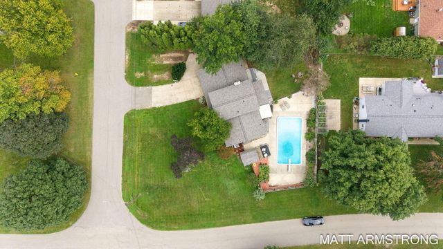 2160 Tulip Lane, Georgetown Twp, MI 49428