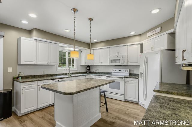 2160 Tulip Lane, Georgetown Twp, MI 49428