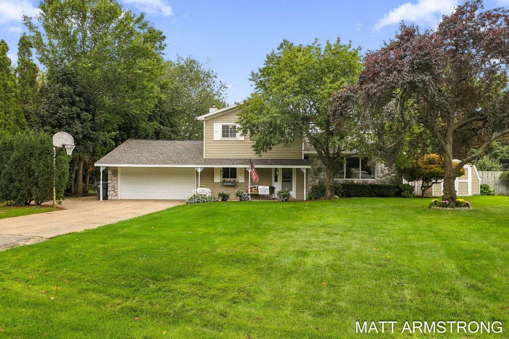 2160 Tulip Lane, Georgetown Twp, MI 49428