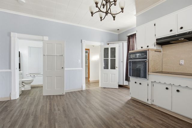 2115 W 4 Street, Davenport, IA 52802