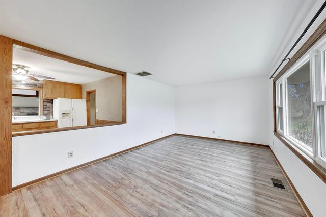 2917 VIRGINIA Avenue, Mchenry, IL 60050