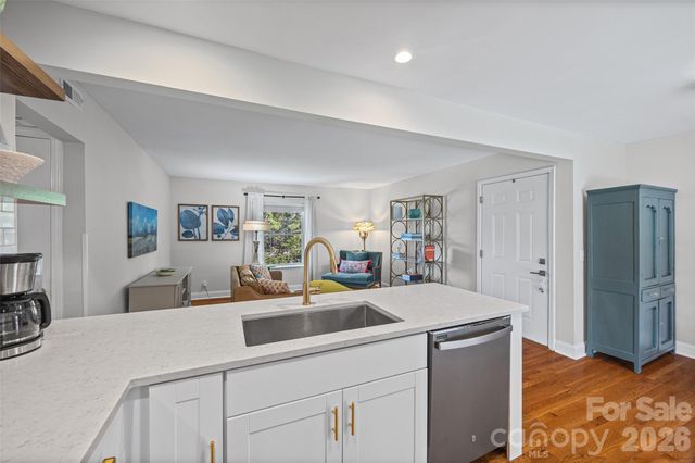 2600 Park Road C, Charlotte, NC 28209