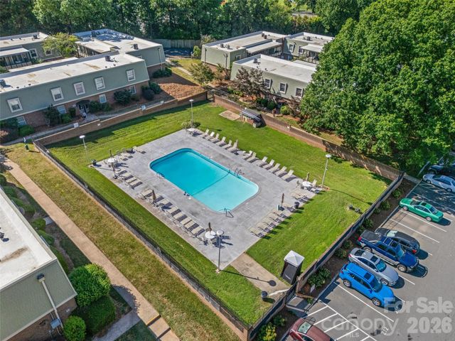 2600 Park Road C, Charlotte, NC 28209