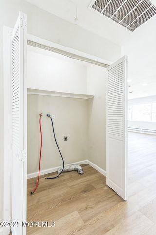 6 Eton Road, Toms River, NJ 08757