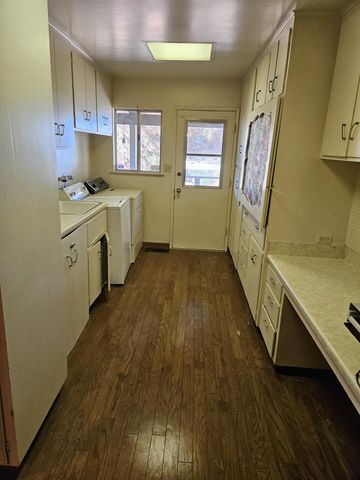 1431 Hillcrest Drive, Lindsay, CA 93247