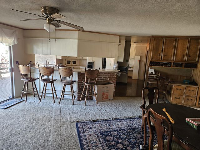 1431 Hillcrest Drive, Lindsay, CA 93247