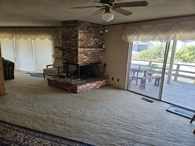 1431 Hillcrest Drive, Lindsay, CA 93247