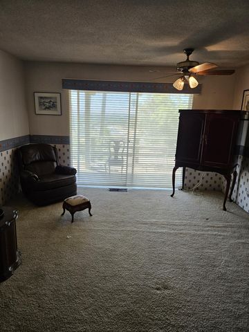 1431 Hillcrest Drive, Lindsay, CA 93247