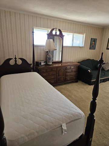 1431 Hillcrest Drive, Lindsay, CA 93247