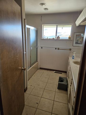 1431 Hillcrest Drive, Lindsay, CA 93247