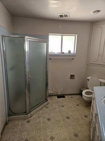 1431 Hillcrest Drive, Lindsay, CA 93247