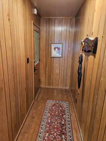 1431 Hillcrest Drive, Lindsay, CA 93247