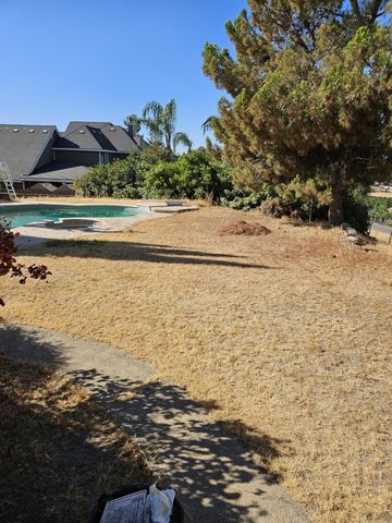 1431 Hillcrest Drive, Lindsay, CA 93247