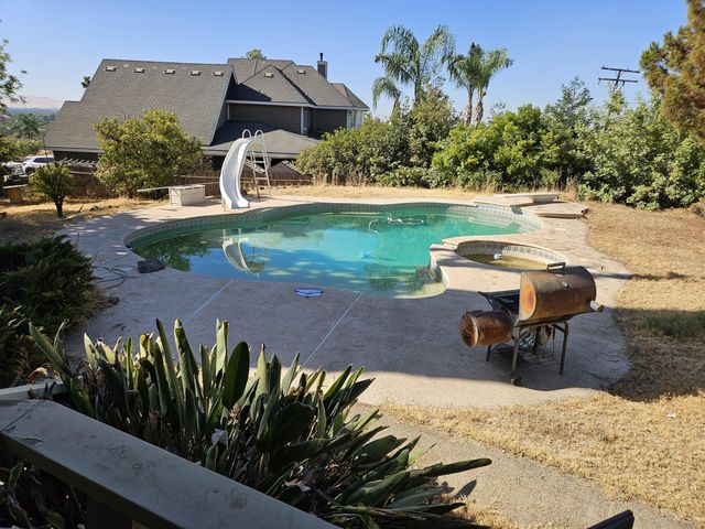 1431 Hillcrest Drive, Lindsay, CA 93247