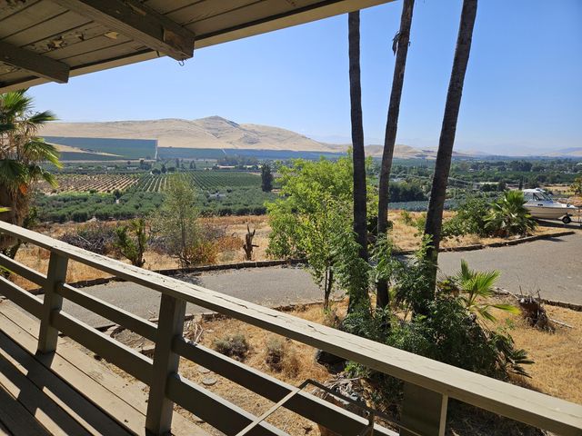 1431 Hillcrest Drive, Lindsay, CA 93247