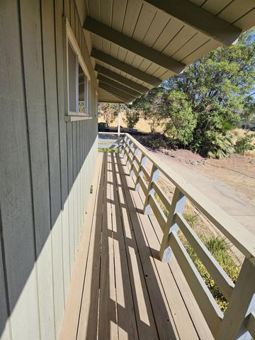 1431 Hillcrest Drive, Lindsay, CA 93247