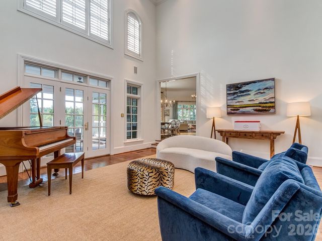 6528 Chipstead Lane, Charlotte, NC 28277