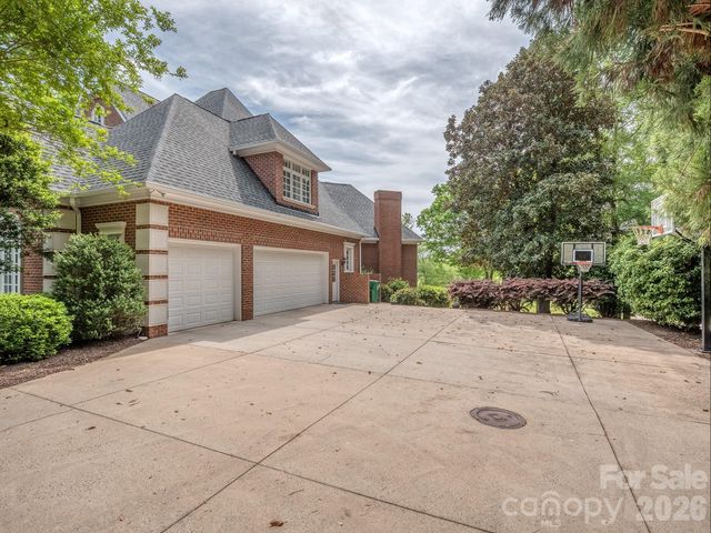 6528 Chipstead Lane, Charlotte, NC 28277