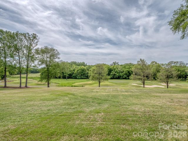 6528 Chipstead Lane, Charlotte, NC 28277