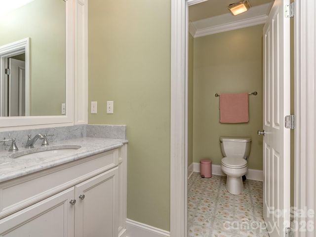 6528 Chipstead Lane, Charlotte, NC 28277