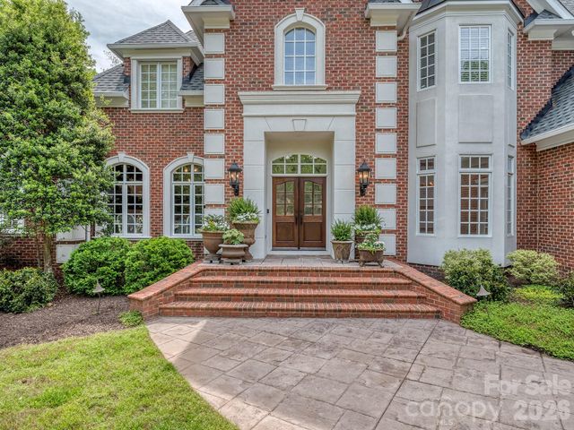 6528 Chipstead Lane, Charlotte, NC 28277