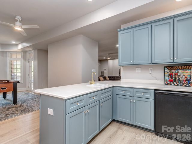 6528 Chipstead Lane, Charlotte, NC 28277