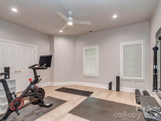 6528 Chipstead Lane, Charlotte, NC 28277