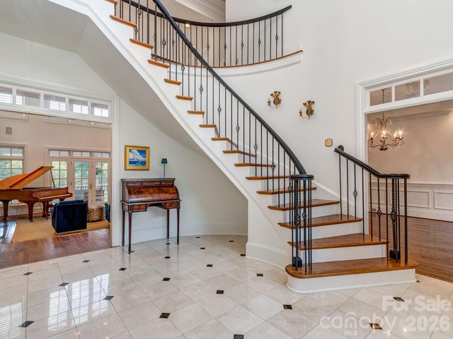 6528 Chipstead Lane, Charlotte, NC 28277