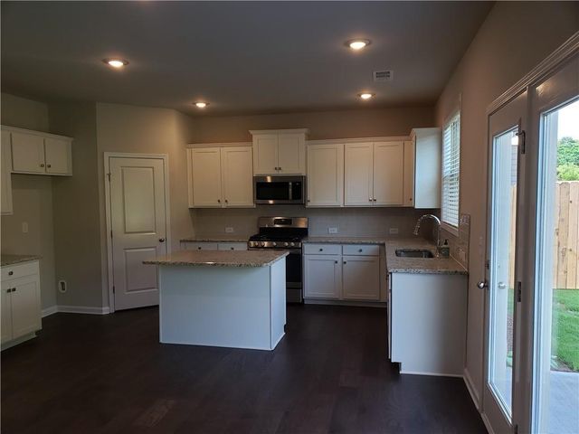 6056 Fair Winds Cove, Flowery Branch, GA 30542