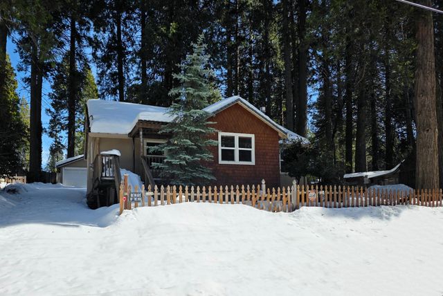 2893 Polaris St, Pollock Pines, CA 95726