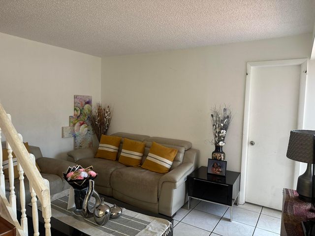 22240 Boca Rancho Drive B, Boca Raton, FL 33428