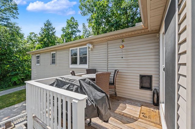 132 Barretts Hill Road, Hudson, NH 03061