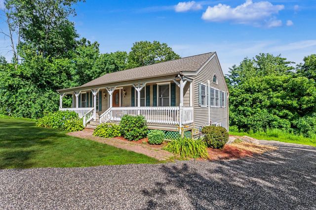 132 Barretts Hill Road, Hudson, NH 03061