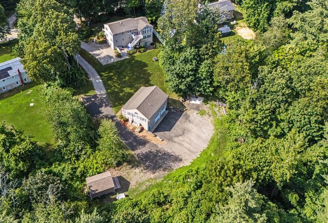 132 Barretts Hill Road, Hudson, NH 03061