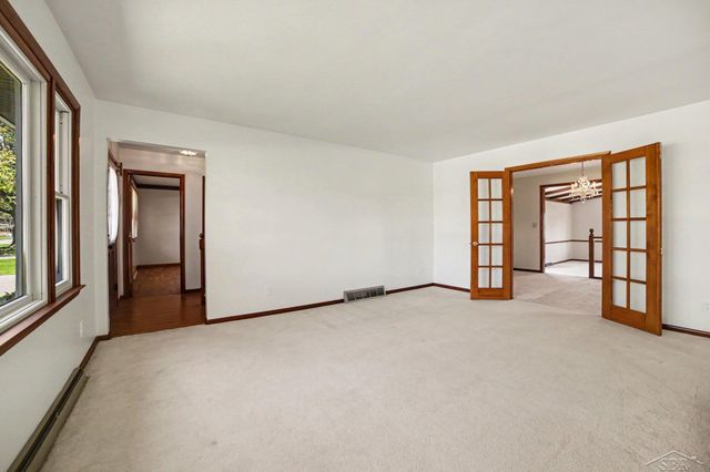 4273 S Wayside Drive, Saginaw, MI 48603