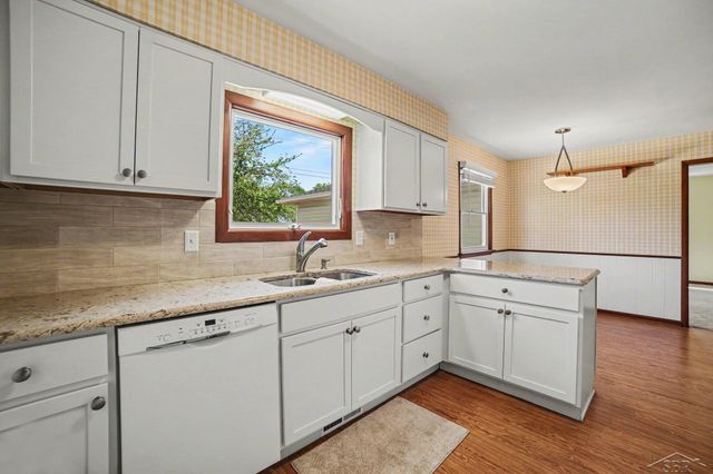 4273 S Wayside Drive, Saginaw, MI 48603