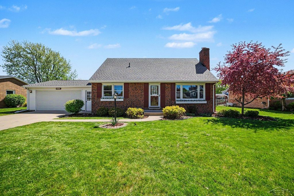 4273 S Wayside Drive, Saginaw, MI 48603