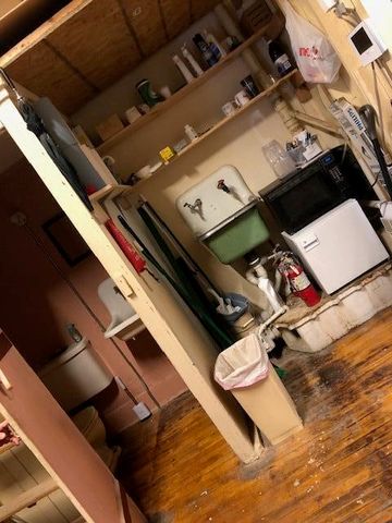 1200-1210 NW Leonard And 1142 White Nw Street, Grand Rapids, MI 49504