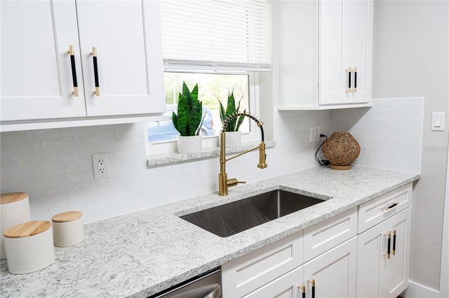 6309 PONTIAC LANE, North Port, FL 34287