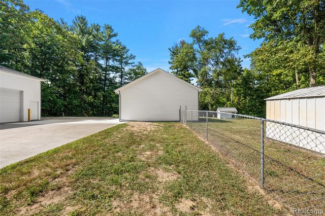 5771 Gratiot Avenue, Saint Clair, MI 48079